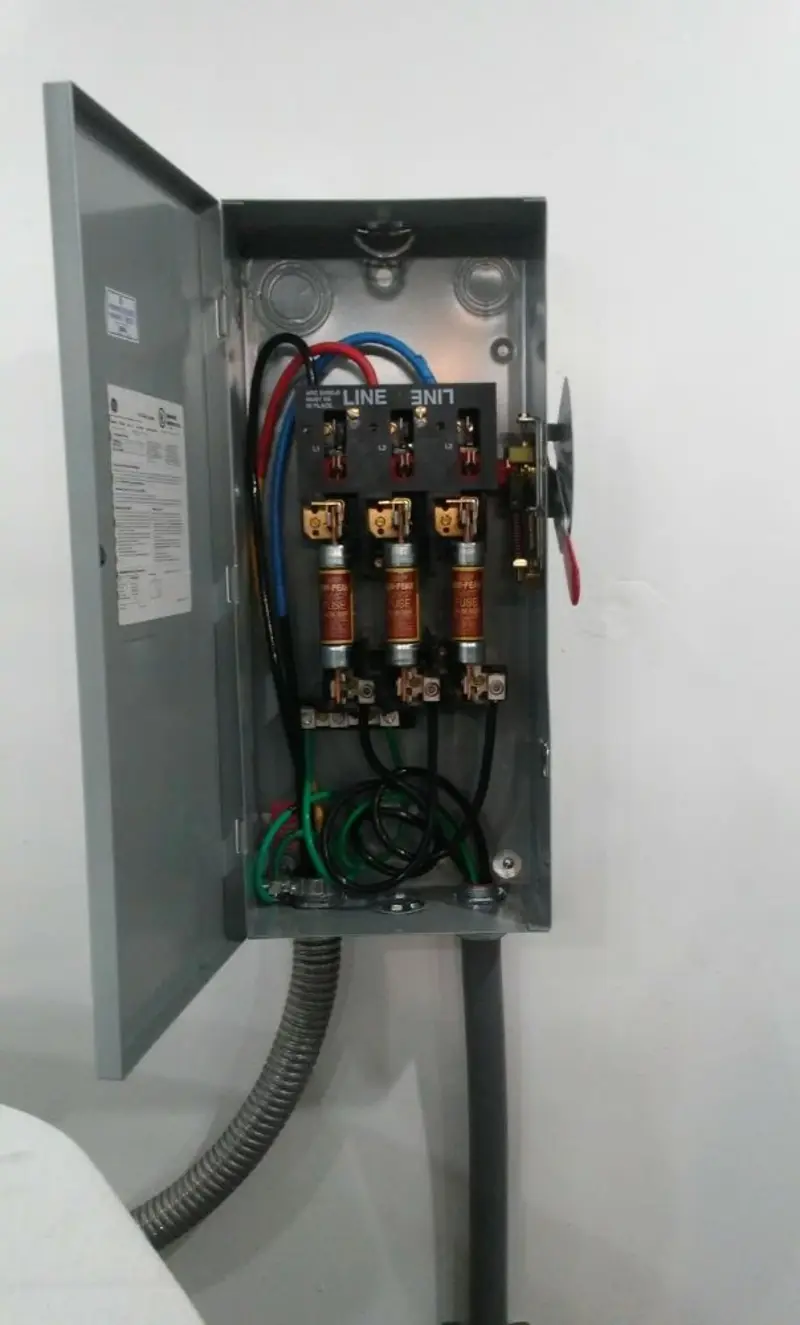 Three-phase disconnect switch installed for Smoke Detector Installation in Cortlandville